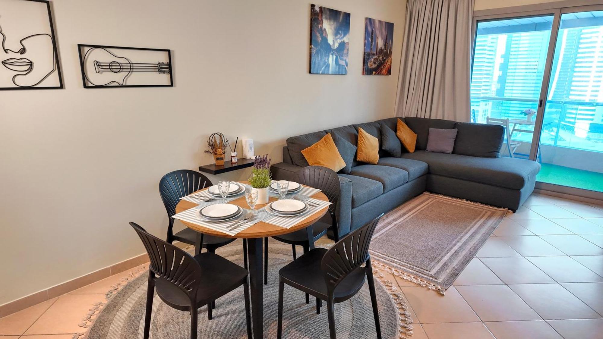 Spacious 2 Bed Apt At Marina High Floor Dubai Exteriör bild