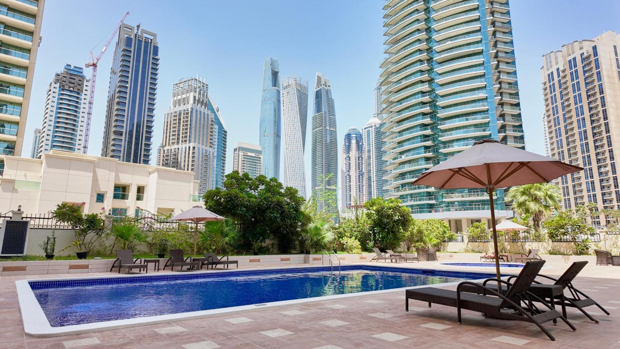 Spacious 2 Bed Apt At Marina High Floor Dubai Exteriör bild