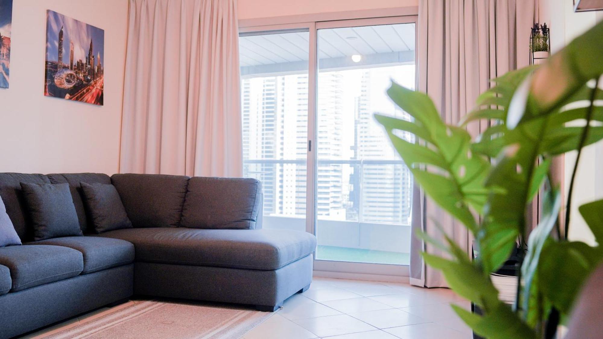 Spacious 2 Bed Apt At Marina High Floor Dubai Exteriör bild