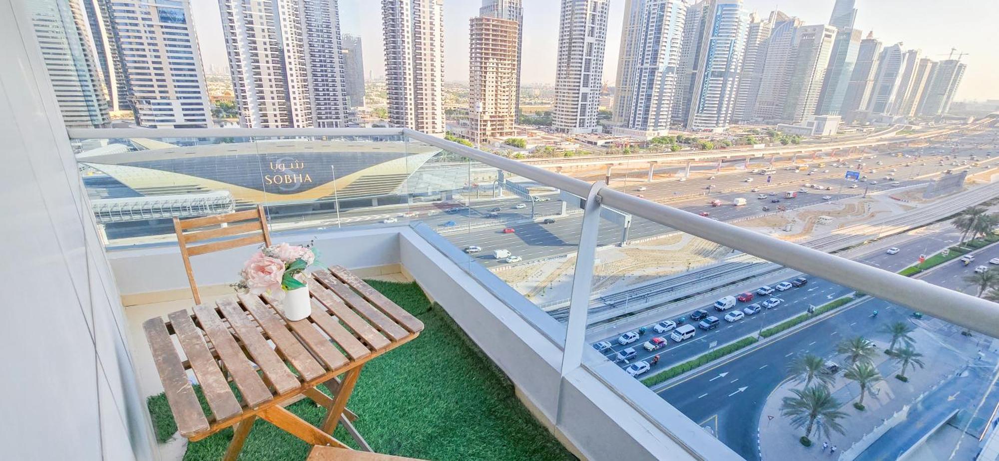 Spacious 2 Bed Apt At Marina High Floor Dubai Exteriör bild
