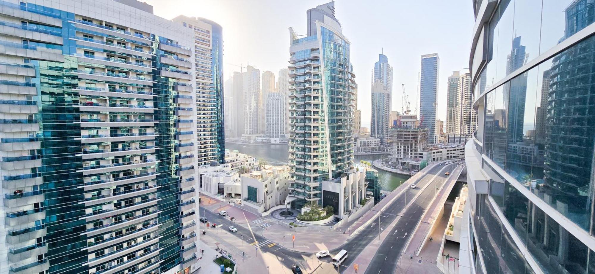 Spacious 2 Bed Apt At Marina High Floor Dubai Exteriör bild