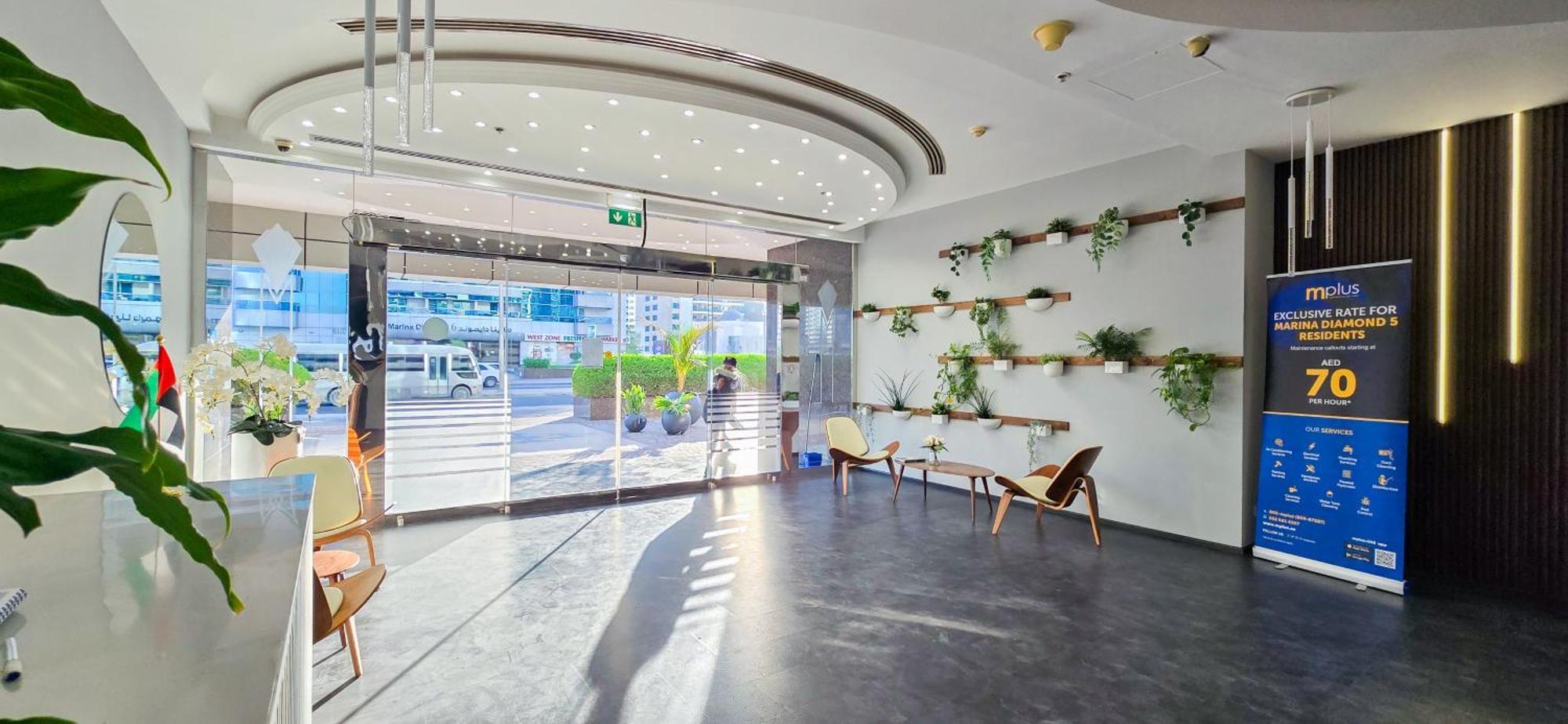 Spacious 2 Bed Apt At Marina High Floor Dubai Exteriör bild